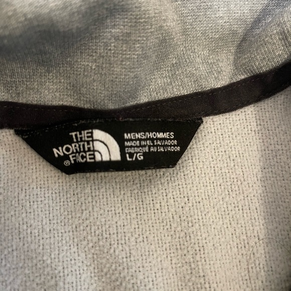 Large NorthFace Half Zip - Picture 2 of 3